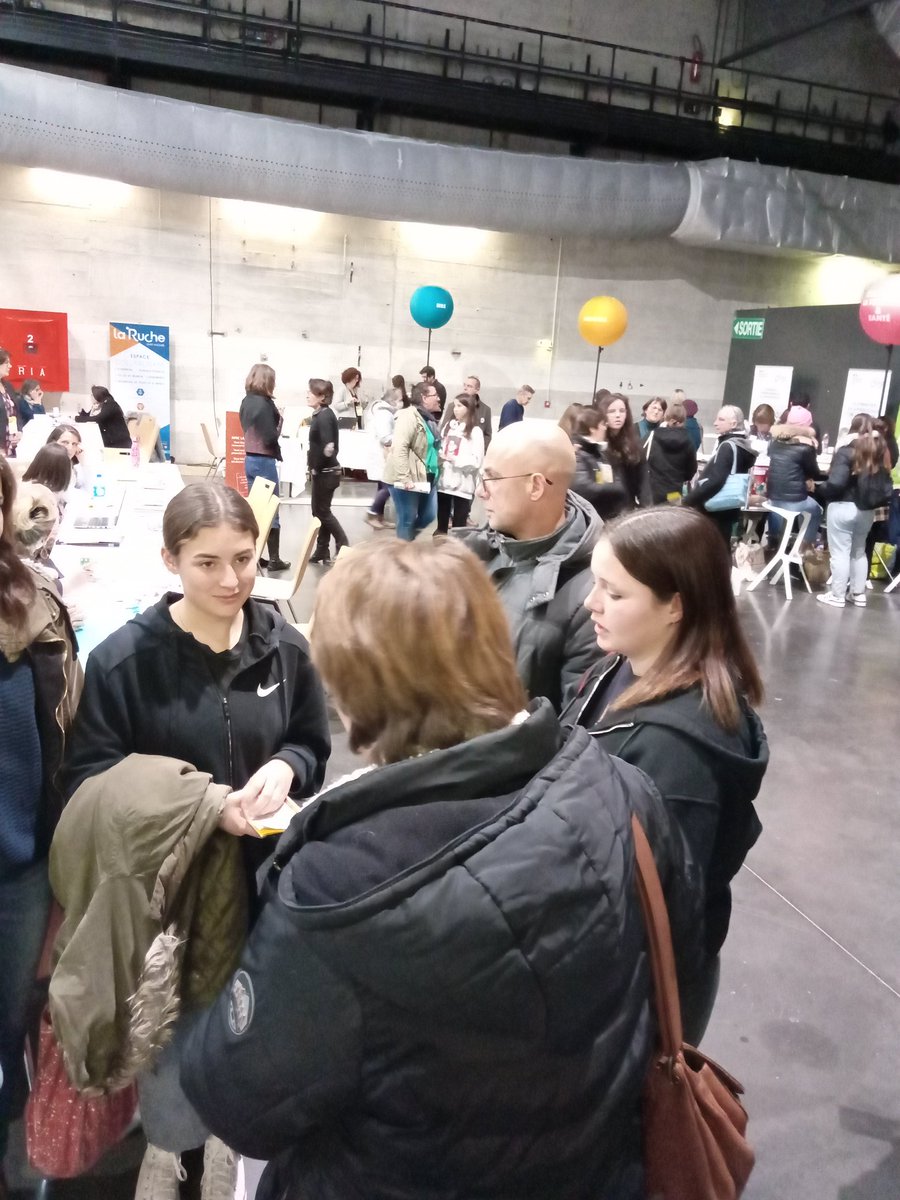 Mic_Chevalier's tweet photo. #Trajectoire a refermé ses portes. 10000 visiteurs en recherche d' #orientation professionnelle. Merci aux #entreprises  et partenaires de l #emploi  presents.#metiersentension  #poleemploi #TousMobilises https://t.co/oPJPlvao78