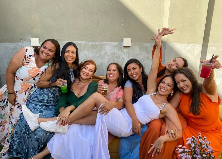 Dia de casar a amiga <a href="/dalynealmeida/">dalynealmeida</a> 👰🏽💐
<a href="/ericaxavier/">Erica Xavier</a> <a href="/pppa/">Paula Albuquerque</a> <a href="/bias_cris/">Cris Bias</a> <a href="/nathaliangela/">chathalia.</a> <a href="/dea_raposo/">Andréa Raposo</a>