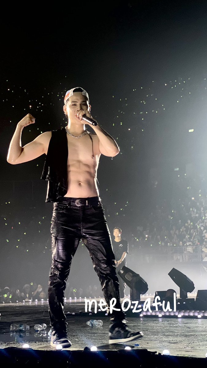 Jaebeom’s gym era… he knows what he’s doing!