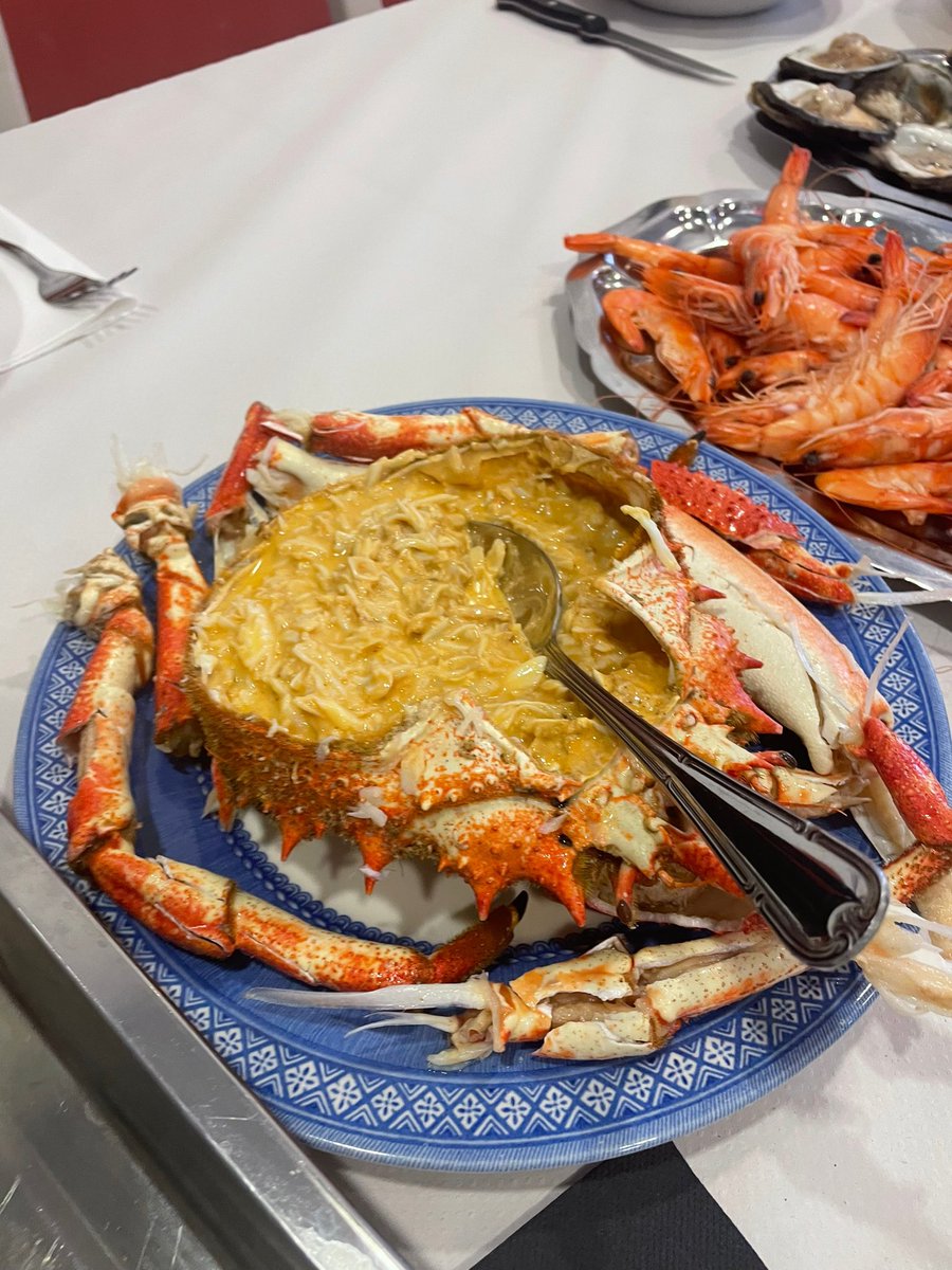 8winelovers's tweet photo. HOMENAJE POSTNVIDEÑO!Así se empieza el23Mariscada y que no falte el vino! Mención especial a los Txakolis de la bodega  Aitaren, el Aitaren es de otra categoría! Otra reseña al Huracán Daniela de https://t.co/l1PaxOExO4 como siempre los vinos de Gonzalo triunfan en nuestra mesa! https://t.co/kizzLFYQYc