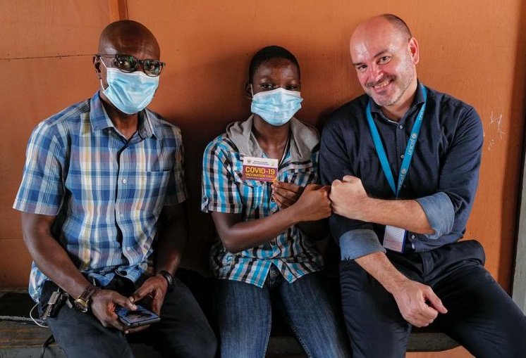 Congratulations, Kofi! I was privileged to witness this brave 15-yr-old step up to take his first #covid19 vaccination, together with his Dad at Ejisu Govt Hospital in Kumasi. Like Kofi, let's all play our part to help #endcovid in #Ghana and #getvaccinated