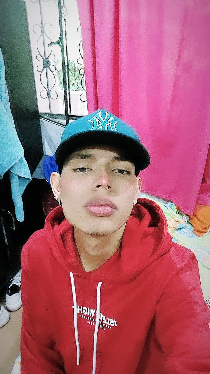 alexhoting's tweet photo. Buenas 😉😈

#RTした人全員フォローする #FYP #ViralVideos #TikTokライブ #Colombia #latinos #gaysolo #VERGONHA #porno #LGBTQ #instagramposts https://t.co/EEJdDx7Ngj