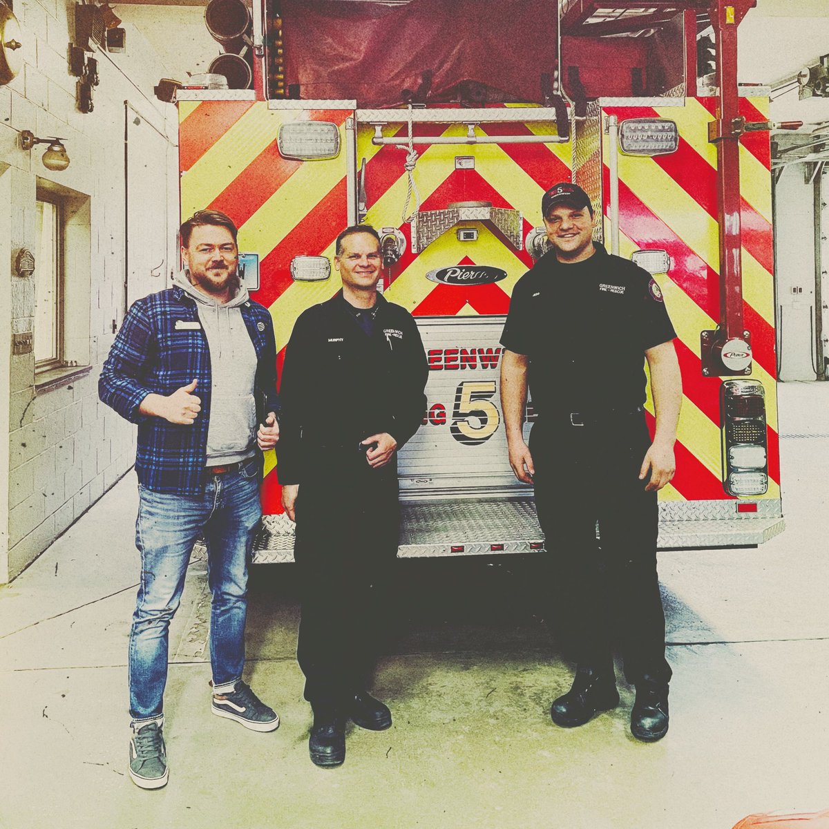 jakefrom___'s tweet photo. Today, I had the honor of speaking to the Sound Beach Fire Department crew about @FirstNet in Old Greenwich, CT 🆘…such a great crew 🚨🧯🚒 looking forward to working with them in the immediate future 🙏🏼 @malvarenga94 @ChucksWorld @D_Zargos @Jazzlin203 @AshleyJean0421 https://t.co/Ytujpxg9D9