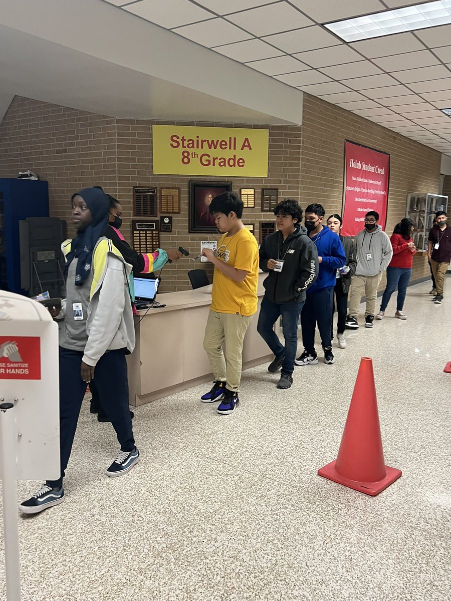 RCHighlyFavored's tweet image. Nothing like Saturday Bootcamp with our students #SmallGroupInstruction #KinestheticLearning @AliefISD @HolubMiddle