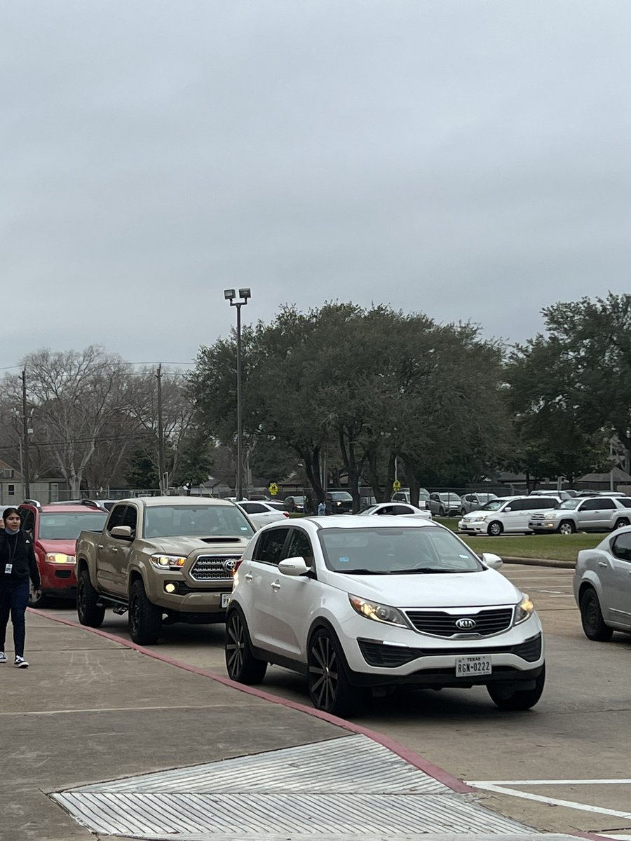 RCHighlyFavored's tweet image. Nothing like Saturday Bootcamp with our students #SmallGroupInstruction #KinestheticLearning @AliefISD @HolubMiddle