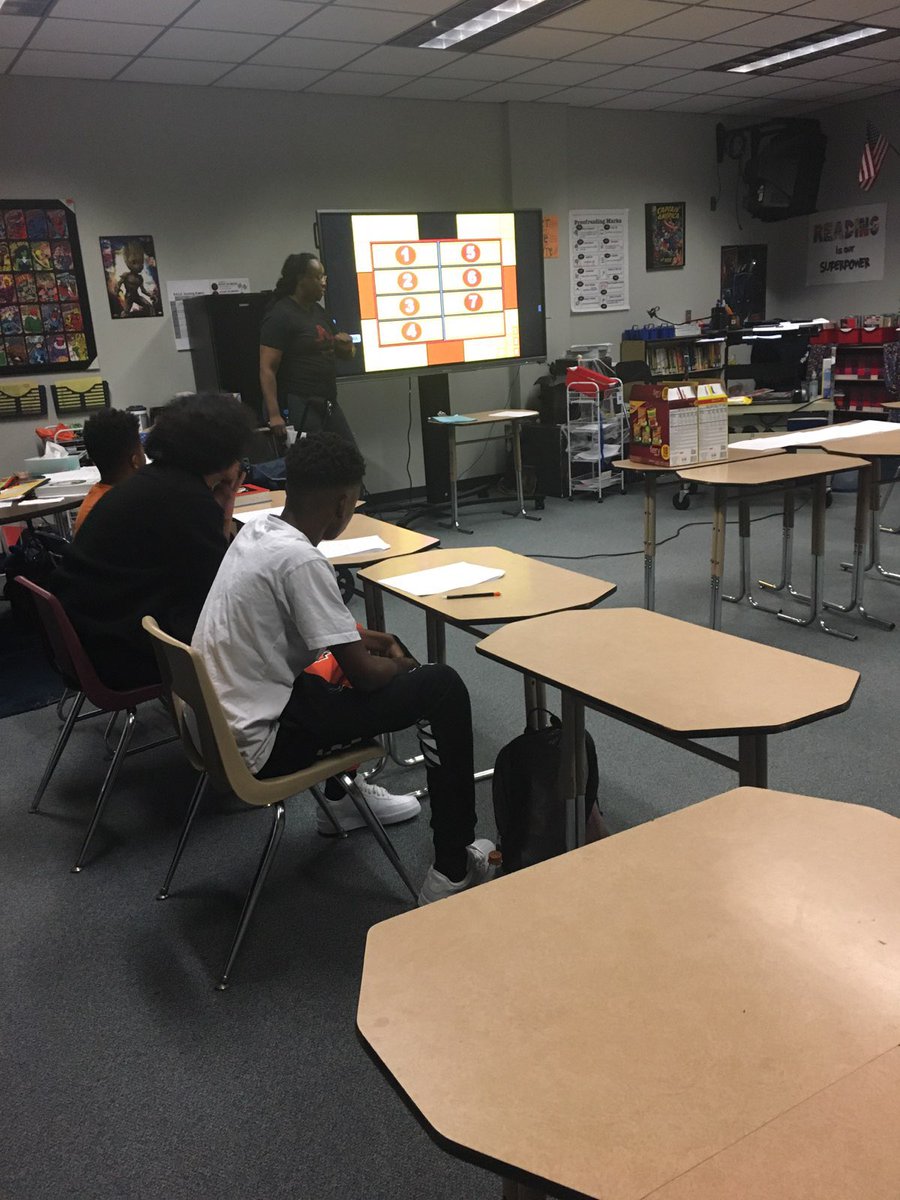 RCHighlyFavored's tweet image. Nothing like Saturday Bootcamp with our students #SmallGroupInstruction #KinestheticLearning @AliefISD @HolubMiddle