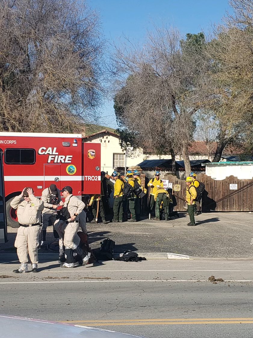 slocountyinfo's tweet photo. CALFIRE_SLO: 1.21.23
#CALFIRESLU #Toro #Nacimiento #Handcrews assist the @SLOSheriff #SART (Search and Rescue Teams) with the search for  5-year-old Kyle Doan. https://t.co/UQCo1MHazv