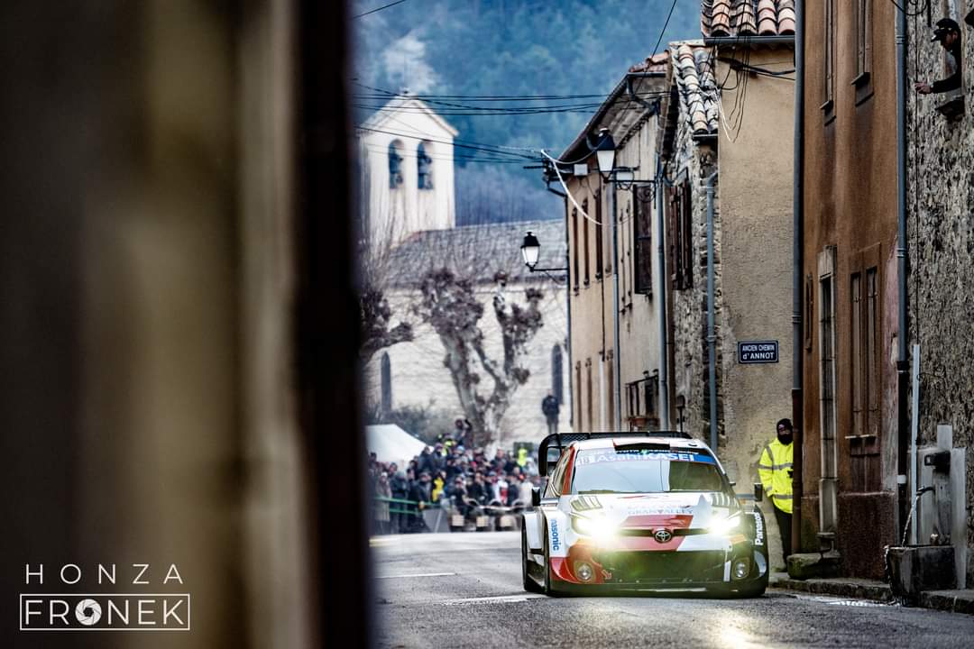 Nunca he podido disfrutar de esta rally,pero viento las estampas que nos ofrecen algunos fotografos creo que no llegan los dias de prueba para poder aprovechar tal abanico de recursos que ofrecen los lugares por donde transcurre

Ojala poder vivirlo algún año en primera persona!