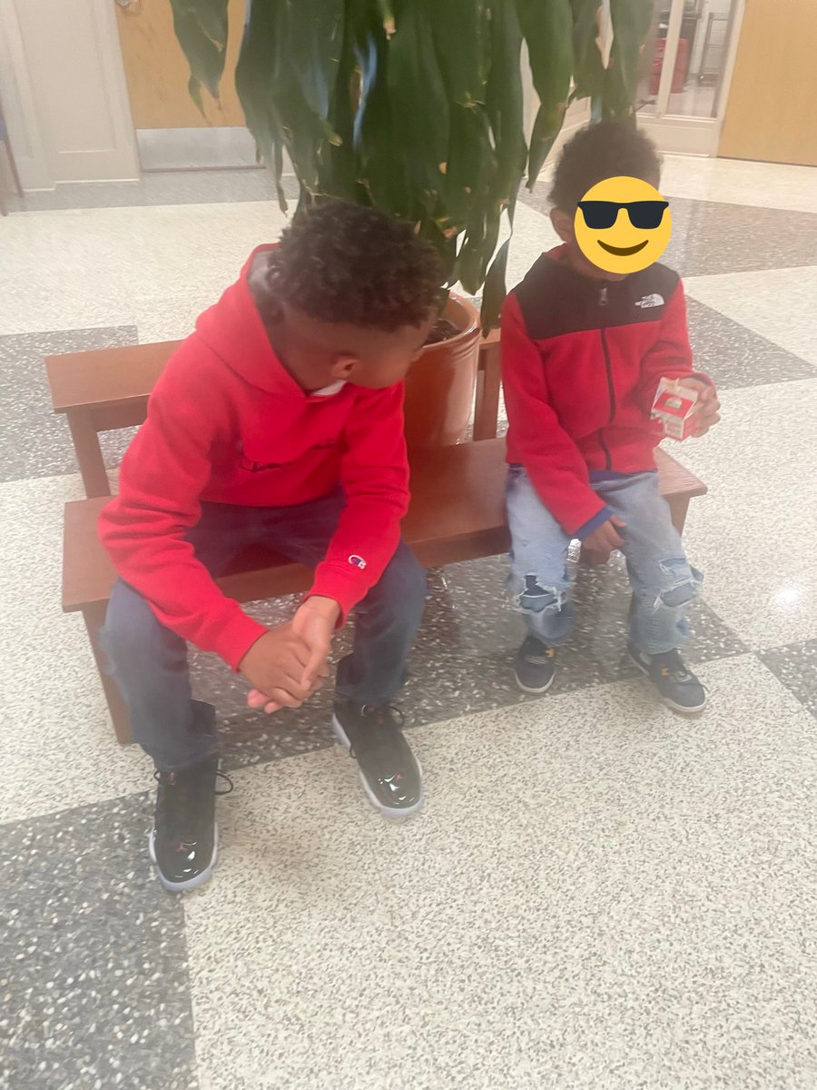 MeganSBush's tweet image. Seeing other kids supporting kids is a great sight to see at Byrd Elementary on Friday! @TheLeaderinMe @RenaeEnlow @AikenPublicSch #acspd #byrdelementary