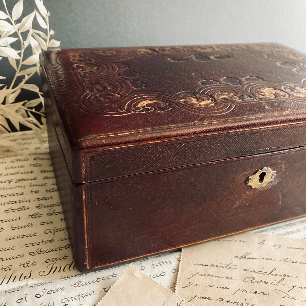 French Antique Leather Jewellery Stationary Box. Love this one etsy.me/3HjSMms #vanitybox #luxuryleather #frenchnecessaire #jewellerybox #etsy #antiques