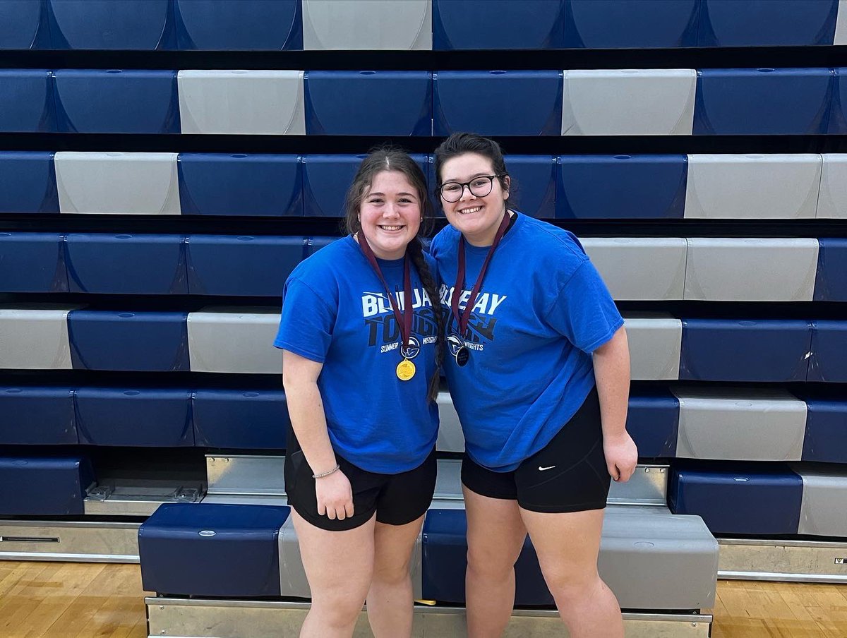 Cleverfootball1's tweet photo. Great day for Clever Weightlifting! Many PR’s and two first place finishers at the Joplin Weight Meet! Congrats to Abi Garrett and Amy Kozisek! https://t.co/SOinZpFNNm