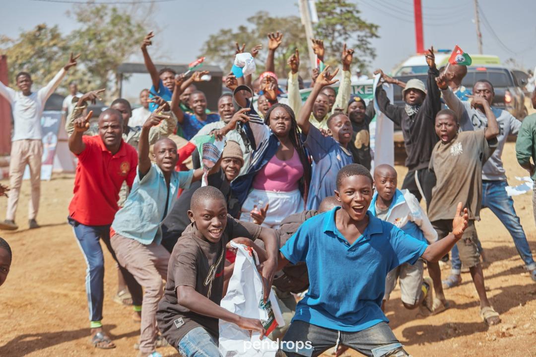 dr_lukeonwe's tweet photo. For the first time in a long while, Southern Kaduna is trending and we're not seeing gurry lifeless pictures but citizens filled with joy and hope. May this joy be permanent
Peter Obi the joy bringer
Obi the peacemaker.

Kafanchan, Tundeednut ,Osimhen, Sultan
 #ObiDattiInKaduna https://t.co/bJqs2ScudZ