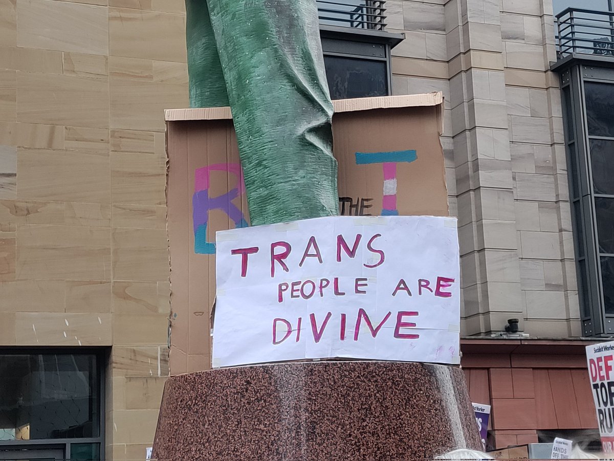 rightsandroses's tweet photo. Amazing crowd at Glasgow's #RallyForTransEquality 🏳️⚧️
Thank you Glasgow and thank you Scotland. Your love for us gives us so much strength. Together we'll win 💞 https://t.co/dCupeQyEcr