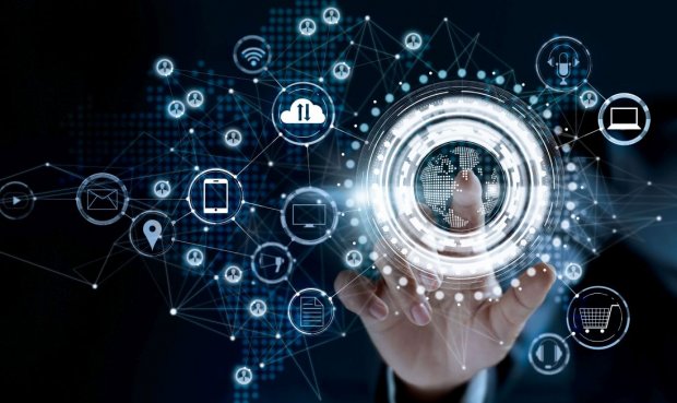 La #realidadvirtual (RV) por fin ha llegado y lo ha hecho para quedarse. La <a href="/vrparaempresas/">VR para Empresas</a>  revolucionará la forma en que nos comunicamos, interactuamos y experimentamos los medios en su conjunto. Se está convirtiendo en una poderosa herramienta para #empresas y #creadores