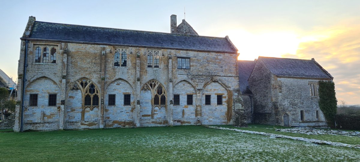 MorwennaSlade's tweet photo. Delightful day reminding myself why I have a career in historic building conservation https://t.co/k6eNUSQNBP