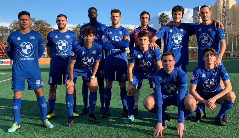 CDBinissalem's tweet photo. 1-2 Victòria d’un molt efectiu Bini q s’ha avançat amb 2 gols d’en @borjagurry (2’ i 22’). En el 32’ amb gol en pròpia s’acostava el @playasdcalvia q no ha pogut amb l’ordre i una gran feina col·lectiva dels assules. Tremendos +3 💪💪💙💙 https://t.co/MIA9qLlyjg