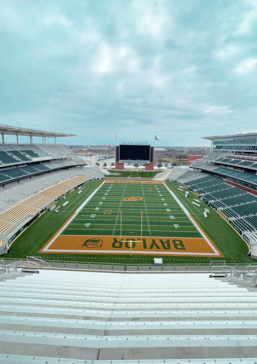 Saturday morning Stadium Run, what a view 👀 

#SicEm #BUncommon