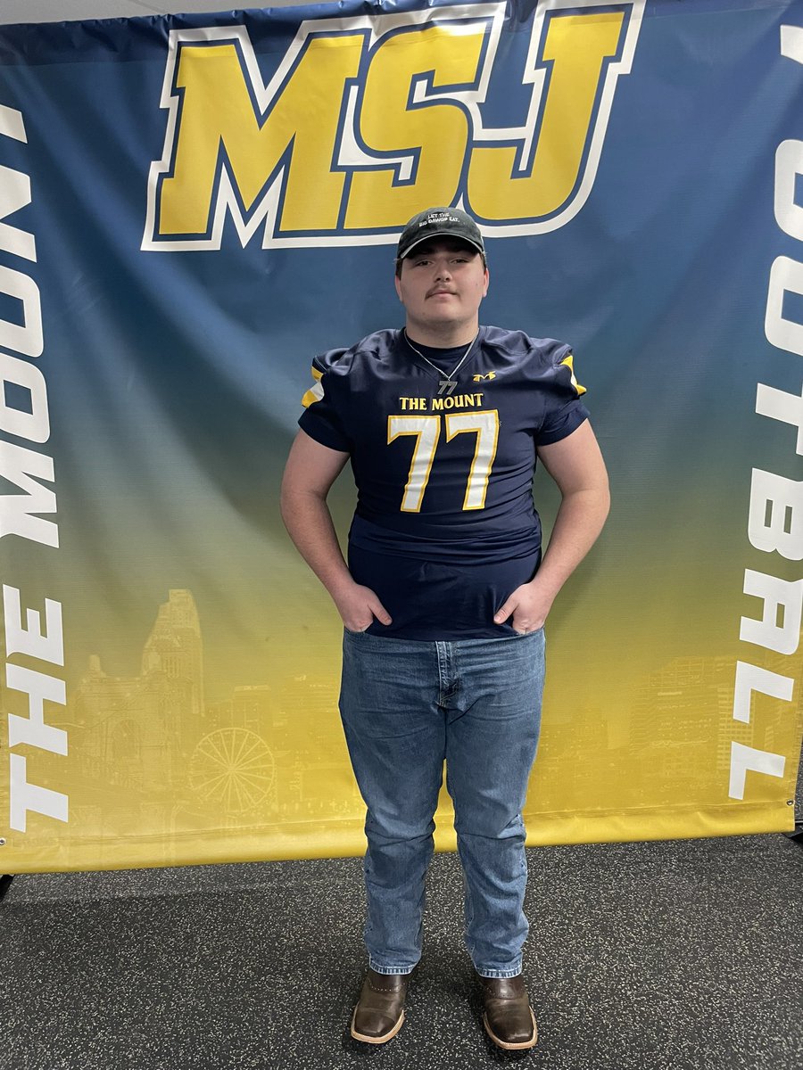 RileyEaton77's tweet photo. Had a great visit @MSJ_FB, and am blessed to receive an official offer. Big thanks for the hospitality!! @CoachHopperton @CoachLittle7 @76weeks @CalebCorrill https://t.co/ITkCMVsXHW