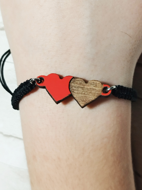 MalasMeigas's tweet photo. Dinos vuestras iniciales y personalizamos las pulseras para ti #PulserasPersonalizadas #PulserasMadera #PulseraSanValentin #PulserasAmor #PulserasCorazón #SanValentin #Amor #ArtesaníaenMadera #Artesanía https://t.co/nu6eE0gXMy https://t.co/Q2MKILmX7P