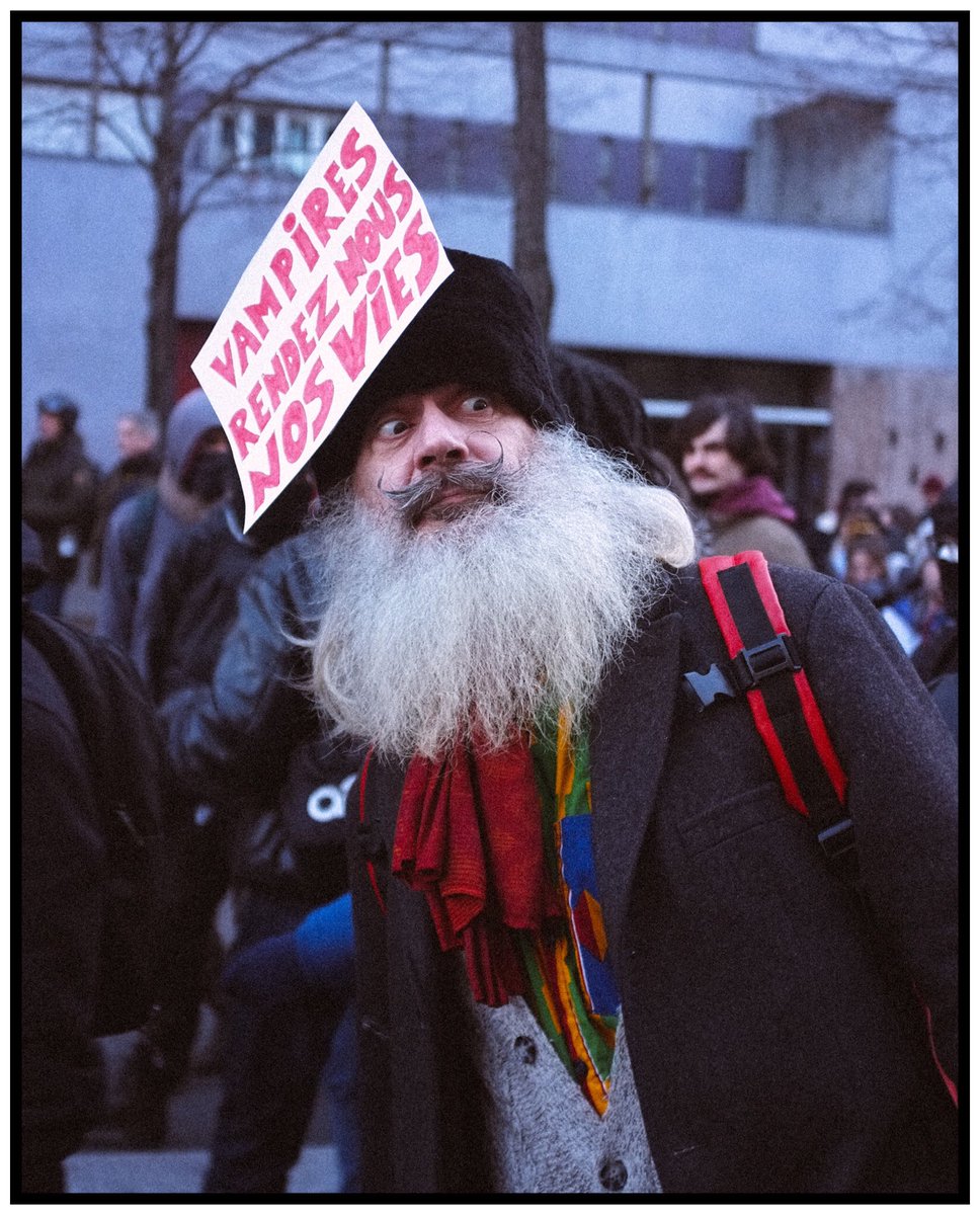 marxattakk's tweet photo. Retour en photos sur la manif d’aujourd’hui ! #manifestation21janvier https://t.co/ZoZdIjvE7o