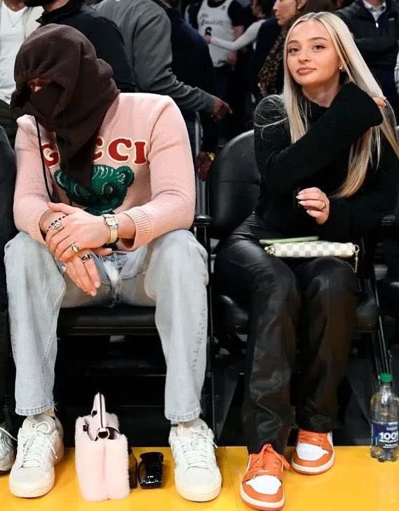 baldnito's tweet photo. she gagged him a bit https://t.co/fz3ENMYDhs