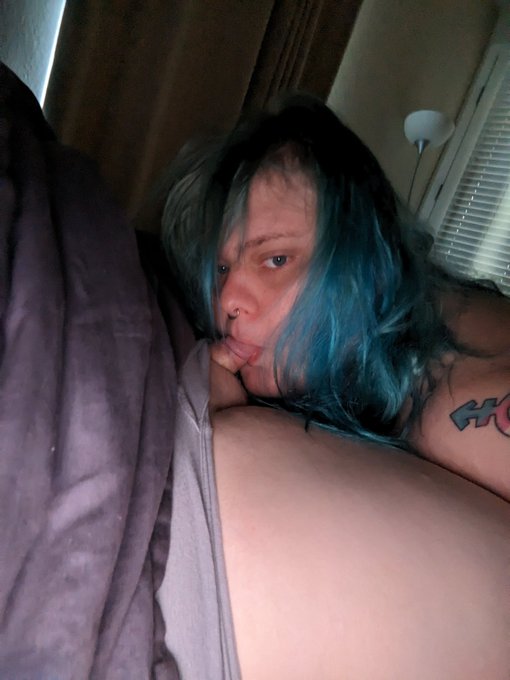 Breakfast time https://t.co/f3MZWhy7sX<a href="/tag/bbw"class="tags"><span>#bbw</span></a><a href="/tag/nsfw"class="tags"><span>#nsfw</span></a><a href="/tag/trans"class="tags"><span>#trans</span></a>