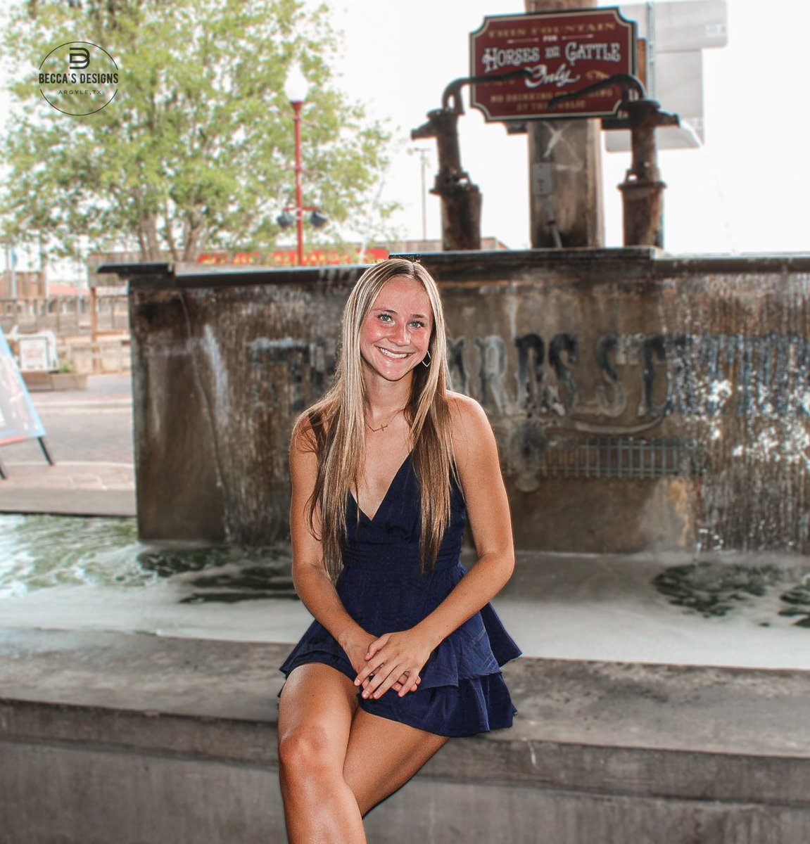 beccasdesignstx's tweet photo. Everyone wish senior model @KennediBanar a very happy birthday today 🎉🤩
#beccasdesigns #art #artist #photography #seniorpictures #seniormodel #birthday #stockyards #ftworth #dfw #lubbock #txtech #pictures #photographer https://t.co/ffdhefH8rb