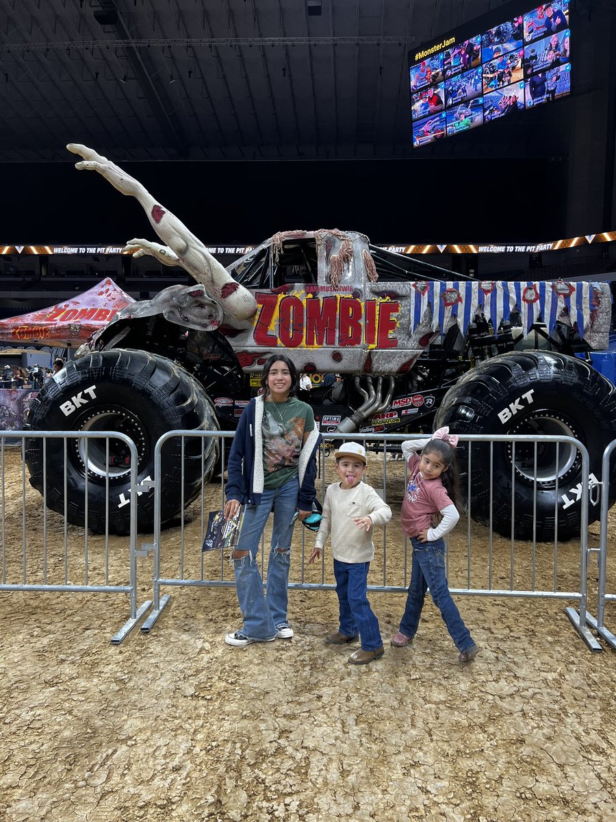 #MonsterJam #Zombie