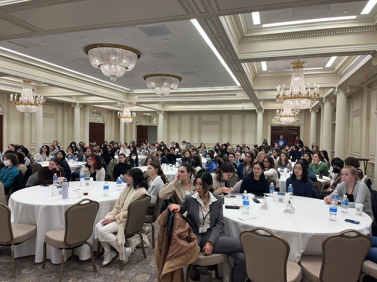 KamenetskaLab's tweet photo. So empowering to see a room full of women and gender minority physicists https://t.co/Rs2jgj529U