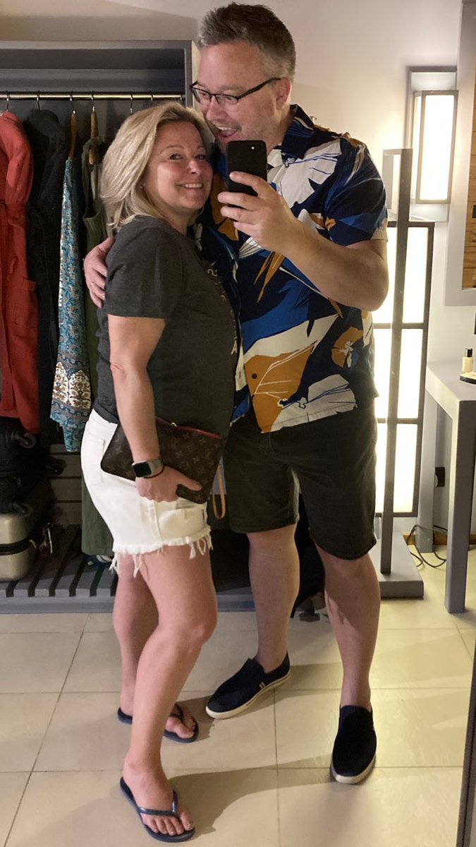 jmcevaddy's tweet photo. Can’t beat a good ‘ol fashioned mirror selfie 😍 https://t.co/JL7pkCfptC