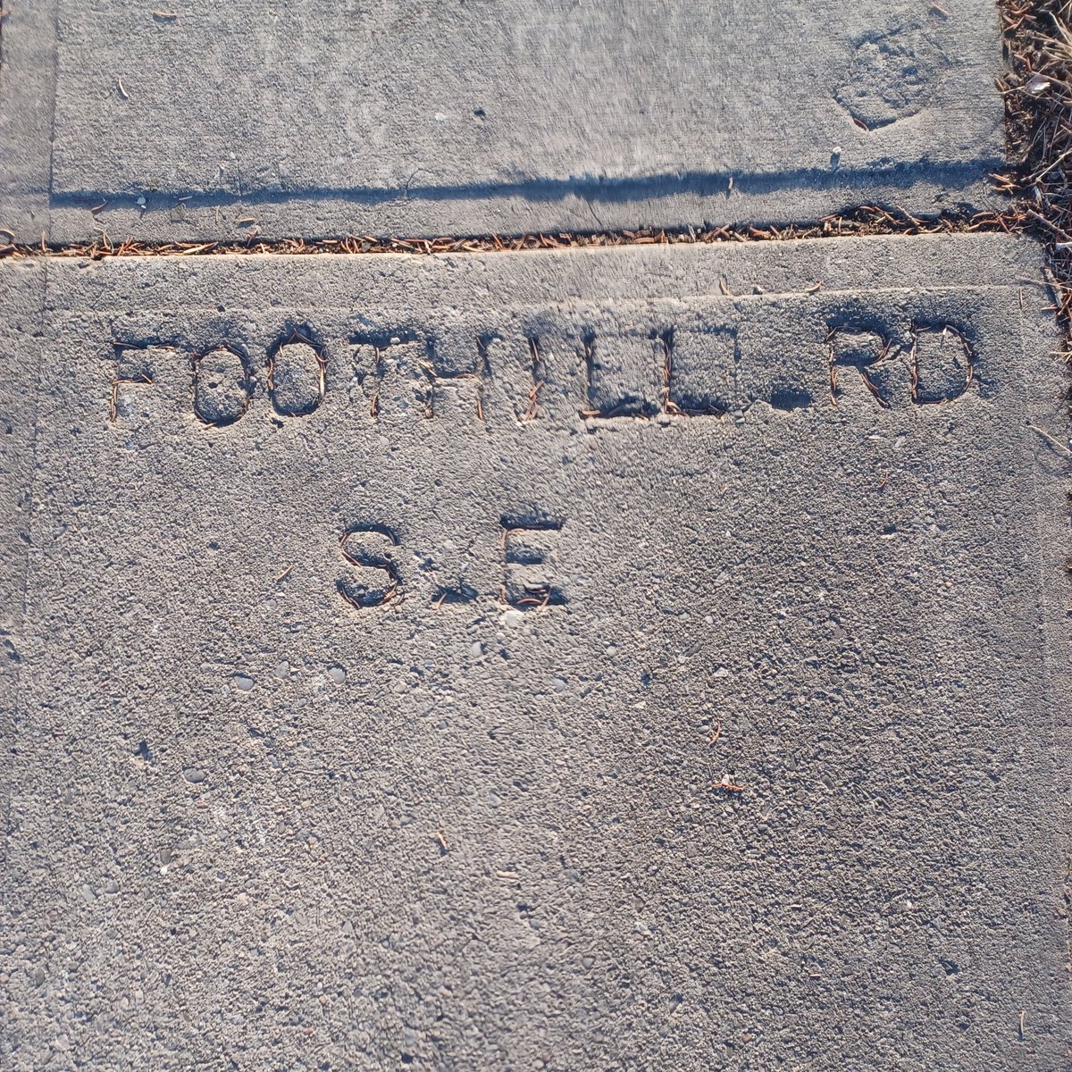 copelandneilj's tweet photo. I have located 3 #sidewalkstamp for Foothill Rd SE in Fairview #YYC. Burns &amp; Dutton 1959. This road is not on the current street signs or City maps. It appears that this road became Flint Rd SE at some point. Do you know the history of this road in Fairview that has disappeared? https://t.co/hJo8mAZqks