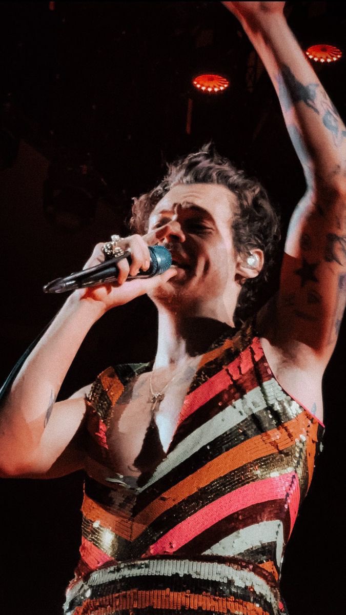 bestofhslot's tweet photo. I'm voting #HarryStyles for #FaveResidency at the #iHeartAwards
 
RT / REPLY to https://t.co/9S9Ehr13DO