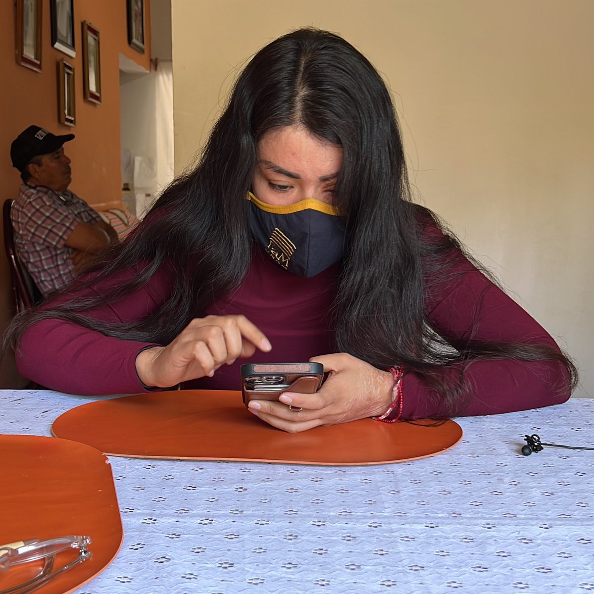 La audiencia que se lleva a cabo en Oaxaca en el caso de <a href="/_ElenaRios/">• 𝐄𝐥𝐞𝐧𝐚 𝐑í𝐨𝐬 🎷</a> es insostenible.
El estado emocional de la saxofonista está muy vulnerable y su defensa denuncia ser silenciada por el moderador de la sesión virtual. No puede defenderla. 
OJO Tribunal de Justicia de Oaxaca.