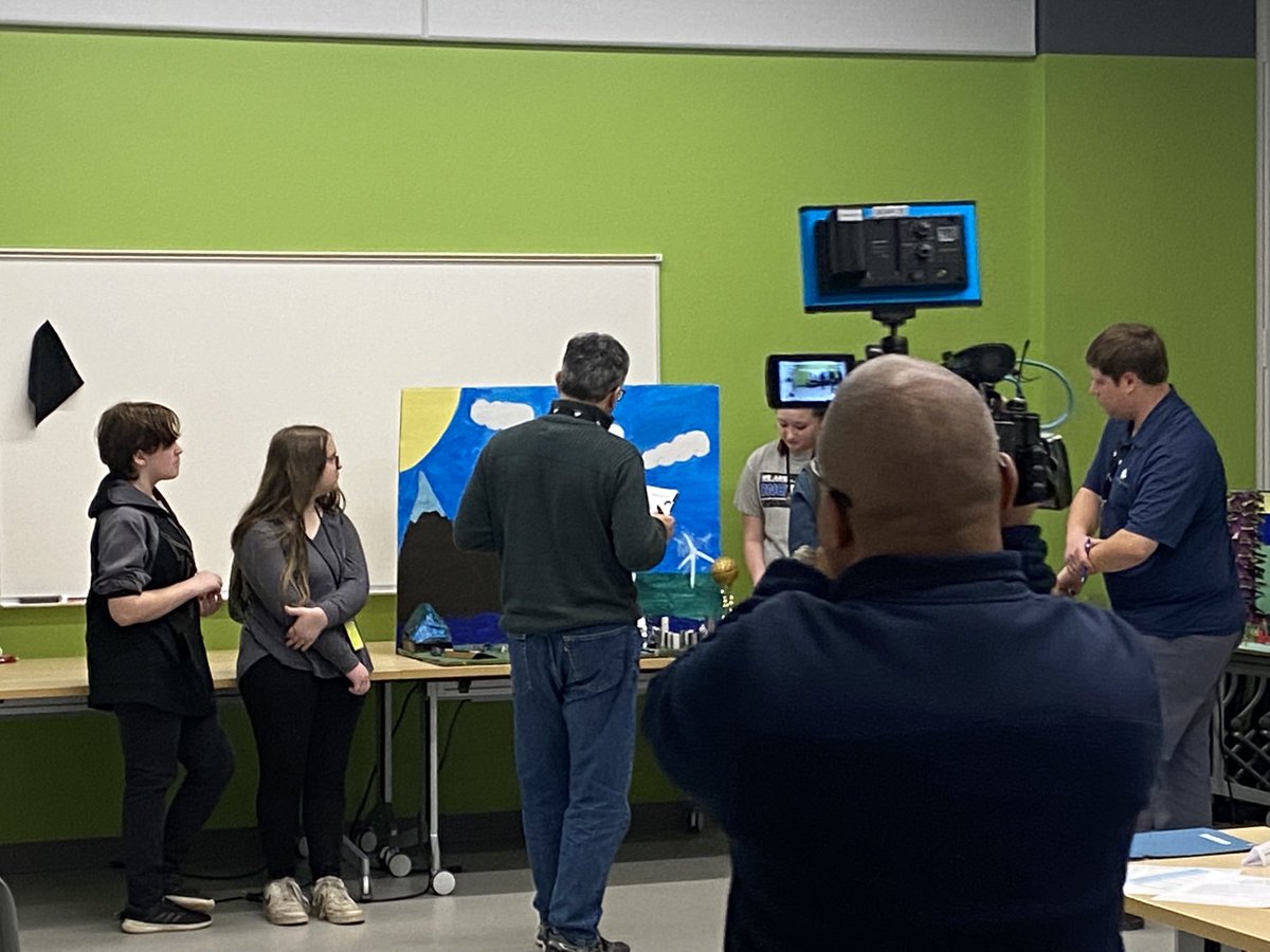 supertracyteach's tweet photo. What a day! My students presented cities that they built to engineers ⁦@UTKnoxville⁩ engineering complex. This was the end of a huge project that included planning, research, an essay, and lots of creativity. Thanks ⁦⁦⁦@Future_City⁩ ⁦@LDAengineering⁩ ⁦ https://t.co/zpUeuZZZFX
