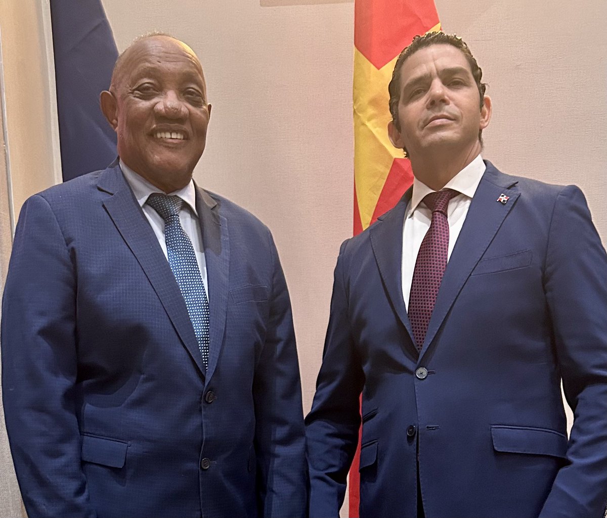 Luis González - LGC - Ciudadano del Mundo tweet media