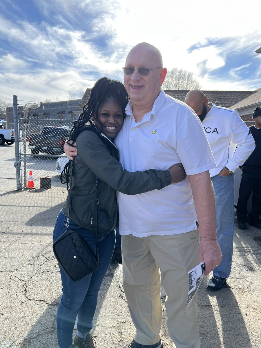 cityofwsfire's tweet photo. Early one morning 22 years ago E3 (Captains Helper &amp; Holmes &amp; FF Brock) responded to a medical call where they delivered a beautiful baby. Today Jenae Watson was reunited w/ that crew! #OurWhy #NotJustaJob .#WSFire 107 https://t.co/khnxqFd50L