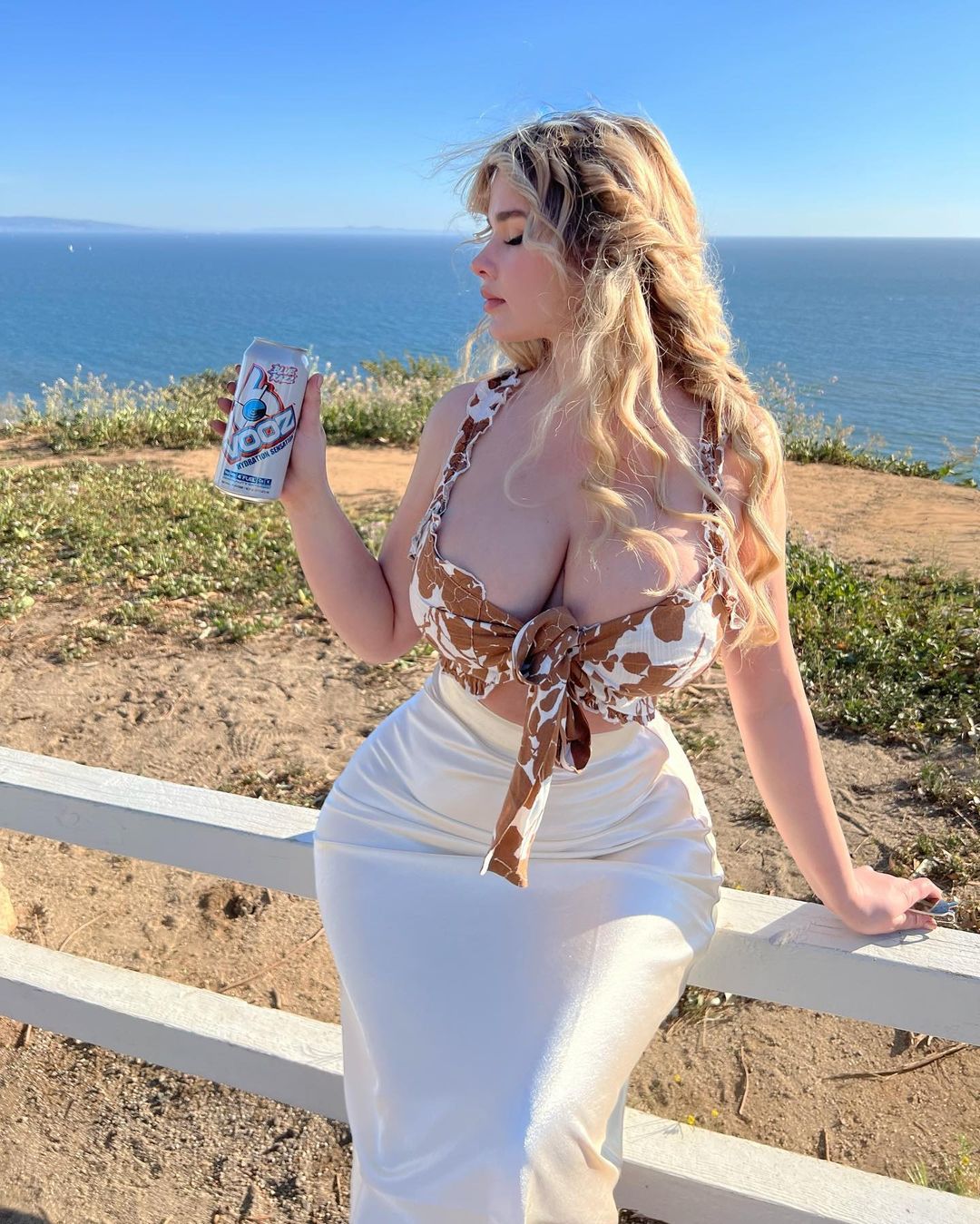 Chica de Calendario on X: Anastasiya Kvitko, la modelo rusa que sigue los  pasos a las Kardashian 🤩🍒🤤 More on ⬇⬇ t.co8Svy4uLwLj  t.coAlAz26jGGD t.coHPijXq9kuH t.coBTunmEuStC  X