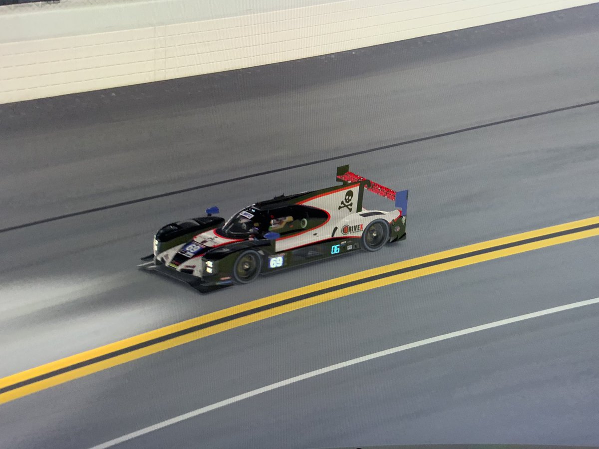 Buen stint de @BarrisVictor Que nos devuelve a la P6. Tiempo de nuestro piloto <a href="/shaeone/">Shaeone</a> que lo va a hacer fenomenal. Seguimos! 💪🏽