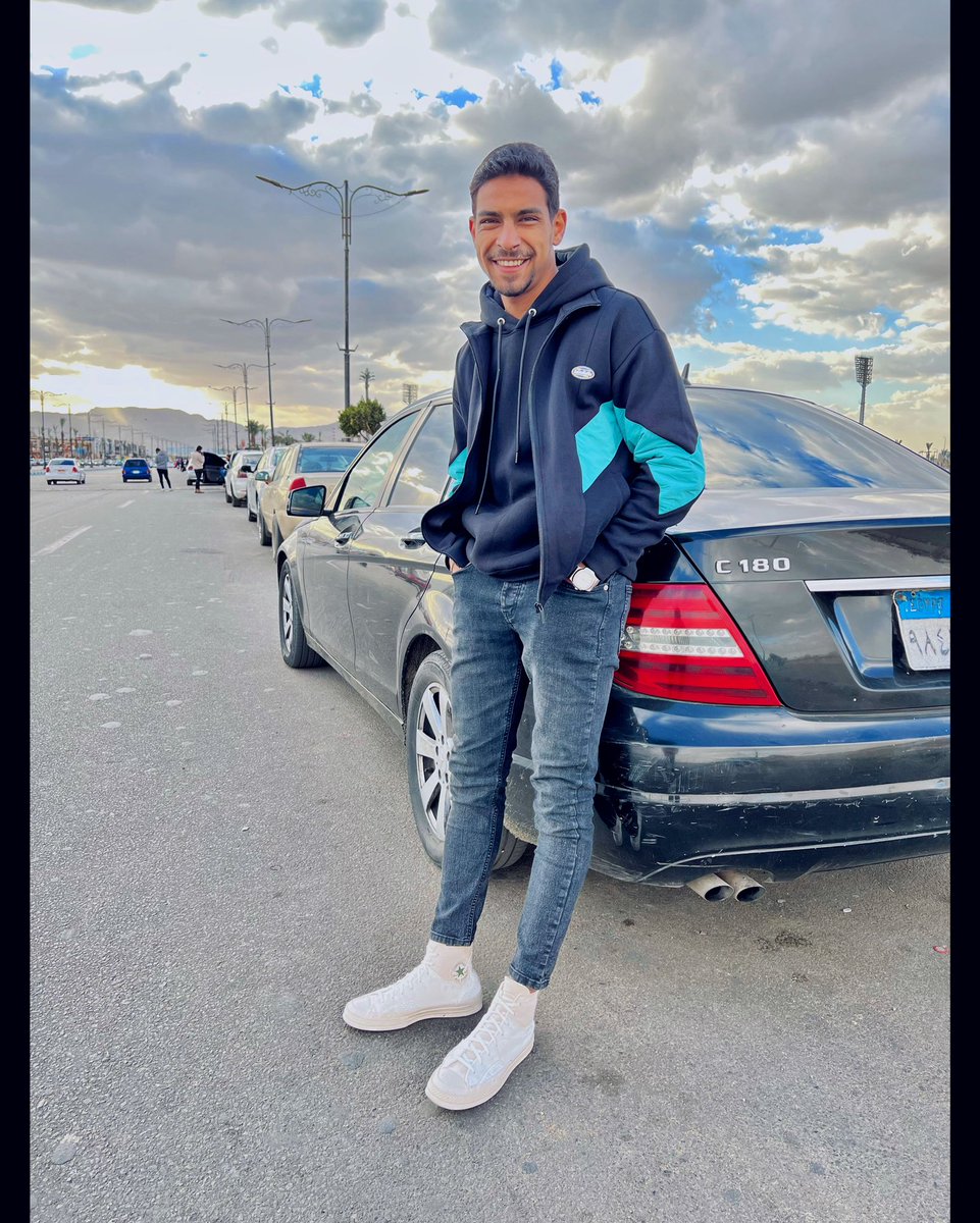 MustafaElNopyy's tweet photo. 𝐌𝐎𝐑𝐄 𝐓𝐇𝐀𝐍 𝐘𝐎𝐔 𝐂𝐎𝐔𝐋𝐃 𝐇𝐀𝐍𝐃𝐋𝐄 🖤 https://t.co/01FnZrfQiM