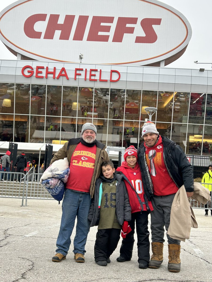 Spetlar Tonga tweet media