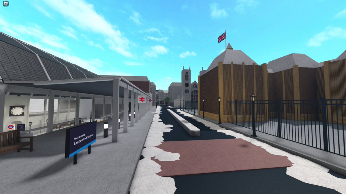 Fighter_RBLX's tweet photo. Big Ben + Westminster Abbey in Bloxburg! part of the 3-plot London Build (in replies)
RT is appreciated!

#bloxburg #bloxburgbuilds
@RBX_Coeptus @FroggyHopz_RBLX https://t.co/GhnTSyOMOo