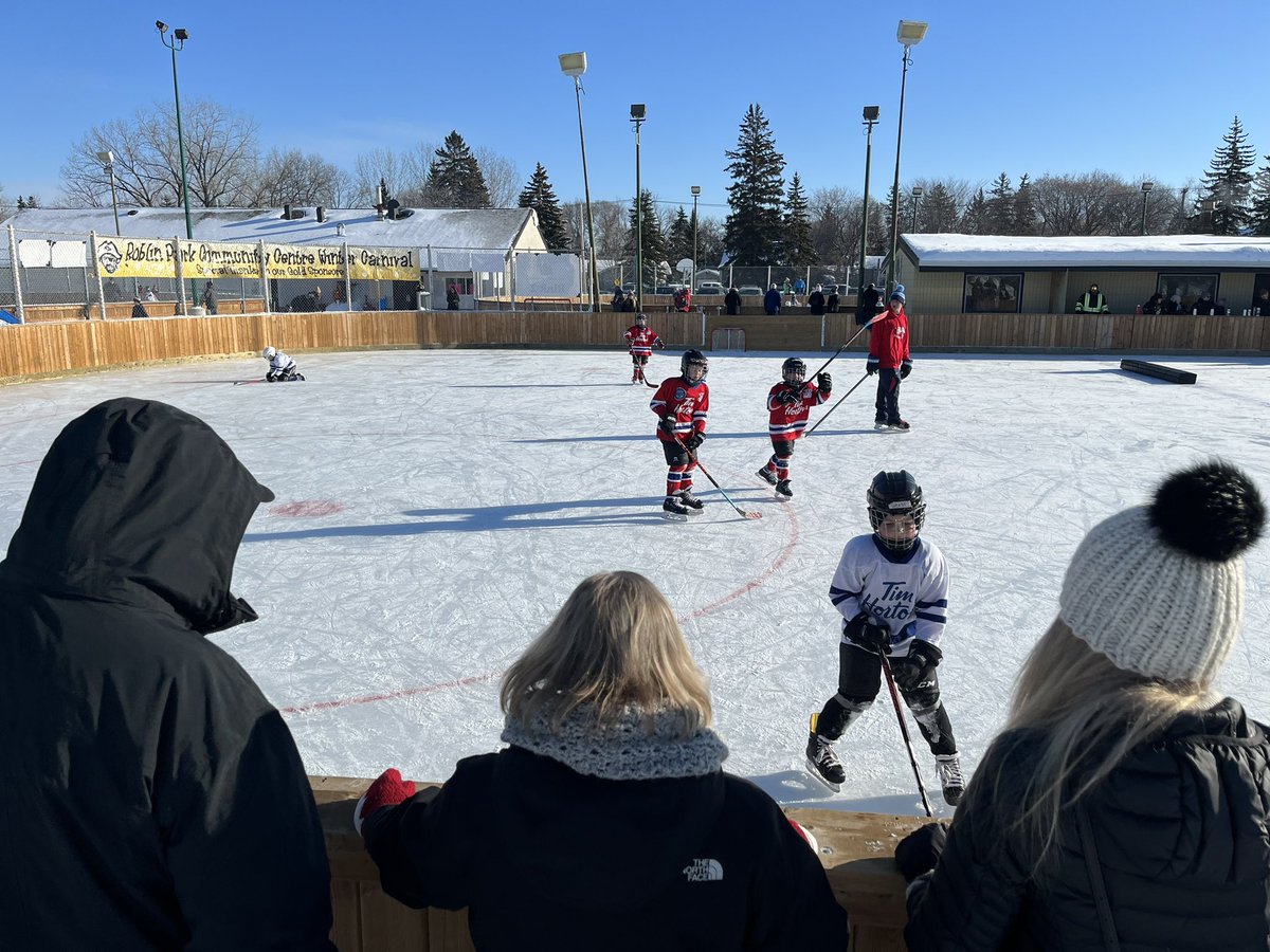 Roblin Park CC (@roblinparkcc) on Twitter photo Thank you to Mayor <a href="/ScottGillingham/">Mayor Scott Gillingham</a>, Councillor <a href="/EvanDuncanWPG/">Evan Duncan</a> & MP <a href="/marty_morantz/">Marty Morantz 🇨🇦</a> for coming out to support the Roblin Park Winter Carnival pancake breakfast this morning! 🥞The fun continues this weekend! Thank you to Mayor <a href="/ScottGillingham/">Mayor Scott Gillingham</a>, Councillor <a href="/EvanDuncanWPG/">Evan Duncan</a> & MP <a href="/marty_morantz/">Marty Morantz 🇨🇦</a> for coming out to support the Roblin Park Winter Carnival pancake breakfast this morning! 🥞The fun continues this weekend!