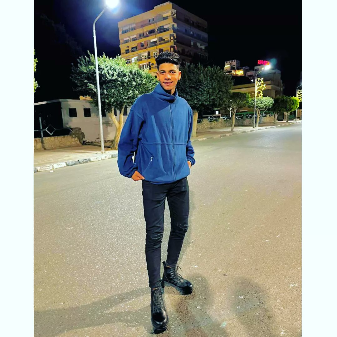 سندنا الوحيد هو الله فنحن لا نتكئ على كتف أحد ..