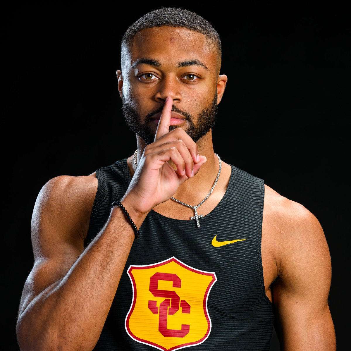 USC_Track_Field's tweet image. 🥇 𝗠 𝟰𝟬𝟬𝗠 𝗙𝗜𝗡𝗔𝗟 🥇

@ashtonaallen wins with a PR of 45.94, tied for 3rd-fastest in USC indoor history!