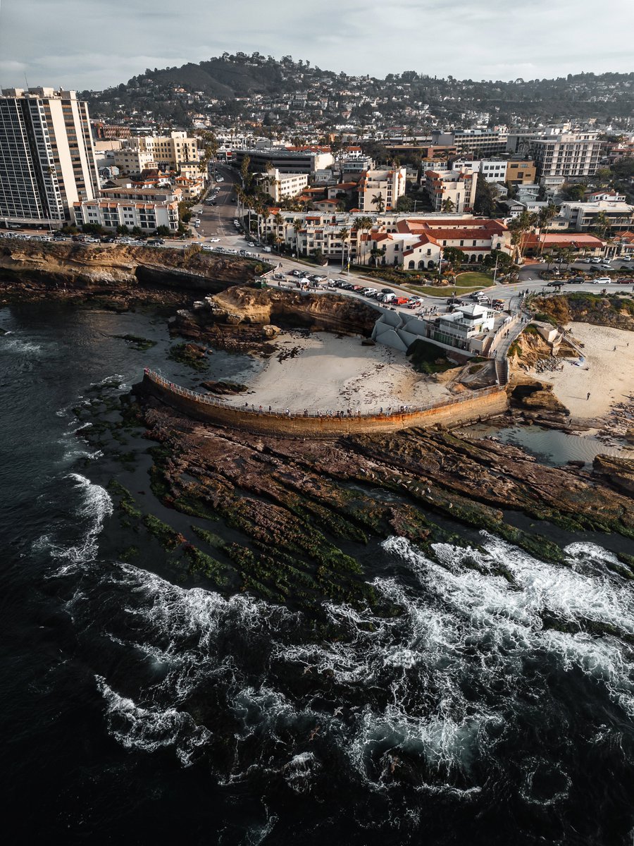 mr_kwu's tweet photo. love these extreme high &amp; low tides https://t.co/6rDKutS8oT