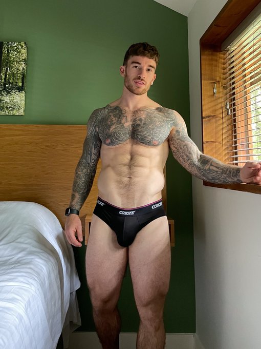 Click https://t.co/3x6d7ZPEFy for more 😜 https://t.co/J7OfRUxfg0