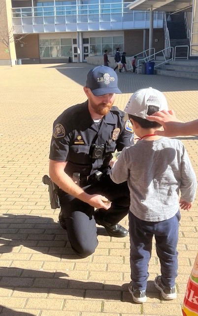 LBPDChief's tweet photo. The 2023 Kindergarten Festival today at Dooley Elementary was a great opportunity for @LBPD to interact with pre-K kids and join in handing out backpacks. Thank you @LBECE and @LongbeachUSD for inviting us to meet these young superstars! #LongBeach #LBPDNorth https://t.co/BfrjOGuH64