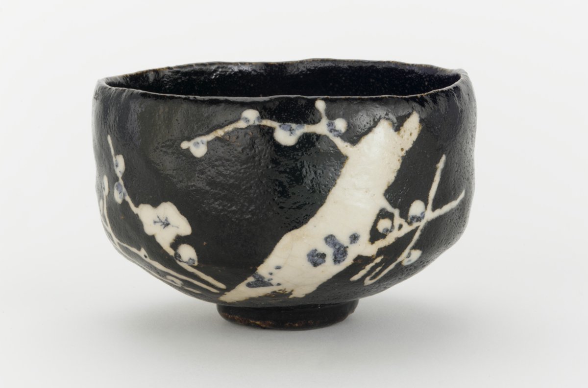 Tea bowl with design of blossoming plum tree, 19th century

#ceramics