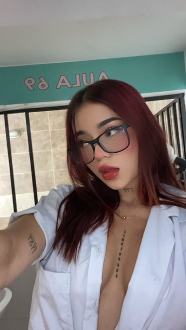 Quieres ser mi profesor?🥺🔥 https://t.co/7T6NFZL8ZM<a href="/tag/domingo"class="tags"><span>#domingo</span></a><a href="/tag/onlyfans"class="tags"><span>#onlyfans</span></a><a href="/tag/fyp"class="tags"><span>#fyp</span></a><a href="/tag/domingodeindirectas%20"class="tags"><span>#domingodeindirectas </span></a>