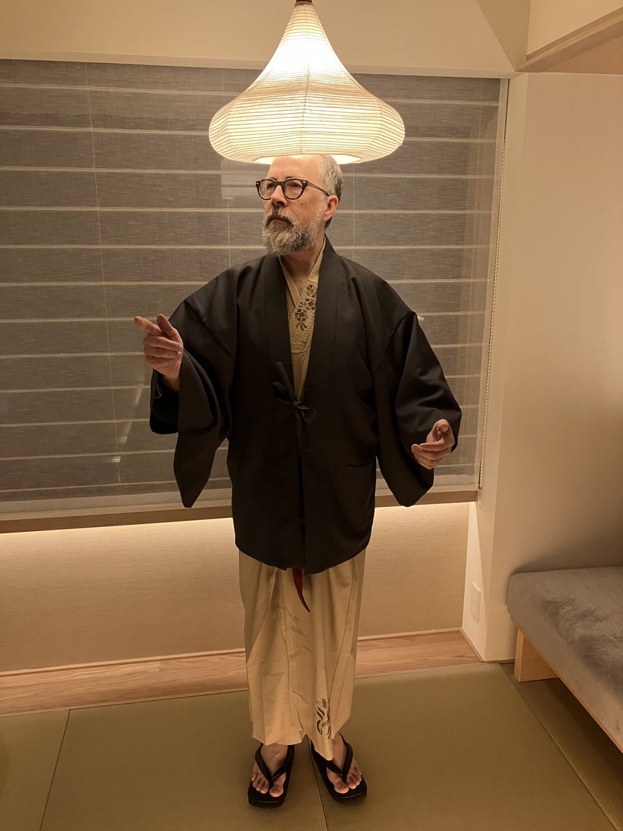 john_hollenbeck's tweet photo. Thanks @OOYHRecords!
I'm so happy I could put on an awesome Japanese outfit and stand underneath a nice lamp!
@chiquitamagic1 #AuroraNealand #AnnaWebber https://t.co/79JPbnxawl